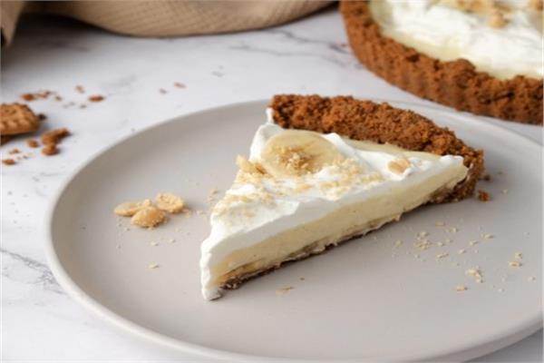 فطيرة الموز مع كريمة الفانيليا