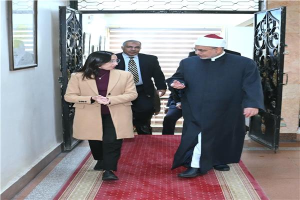  محافظ البحيرة تستقبل رئيس جامعة الأزهر في مستهل جولته   
