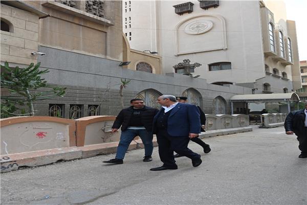 محافظ الغربية يتفقد عدد من كنائس طنطا استعدادًا للاحتفال بالعام الجديد