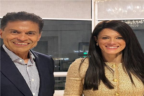 الدكتورة رانيا المشاط مع الإعلامي الأمريكي فريد زكريا