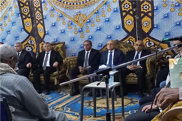 وزير العدل ومحافظا قنا والأقصر يقدمون واجب العزاء لأسرة المستشارة سهام الأنصاري