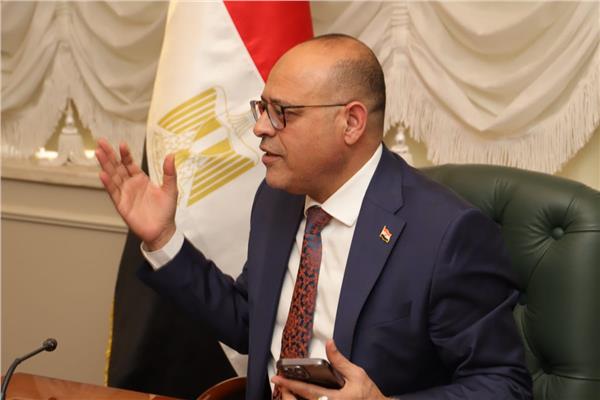  وزير العمل محمد جبران 
