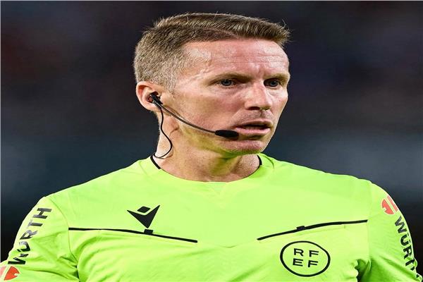 حكام مباراة ريال مدريد وبيتيس