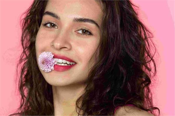العناية بالبشرة