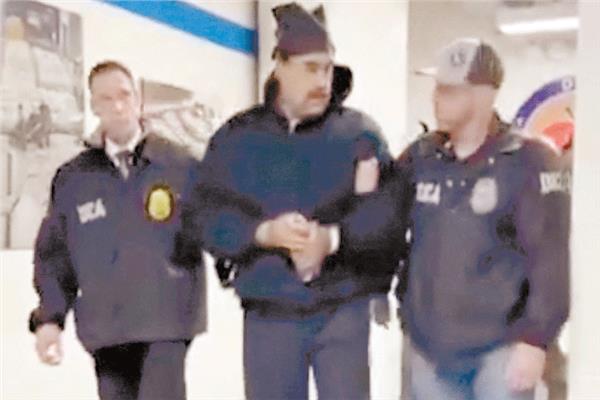 مادورو لدى وصوله إدارة مكافحة المخدرات