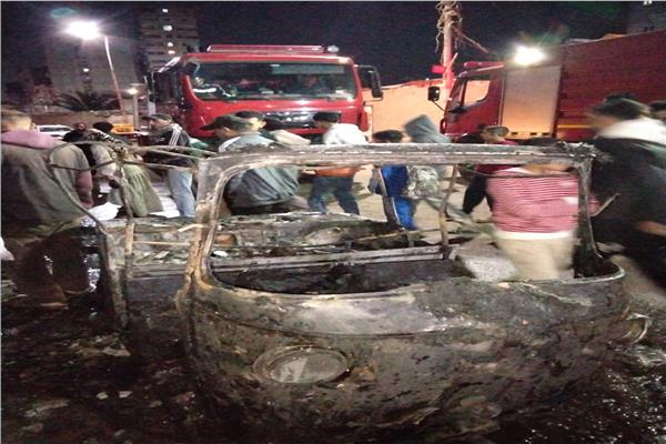 حريق هائل وتفحم محلين بمنطقة المندرة شرق الإسكندرية