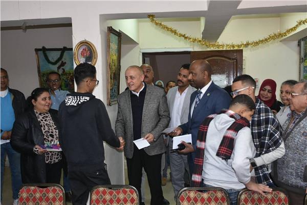 محافظ الأقصر