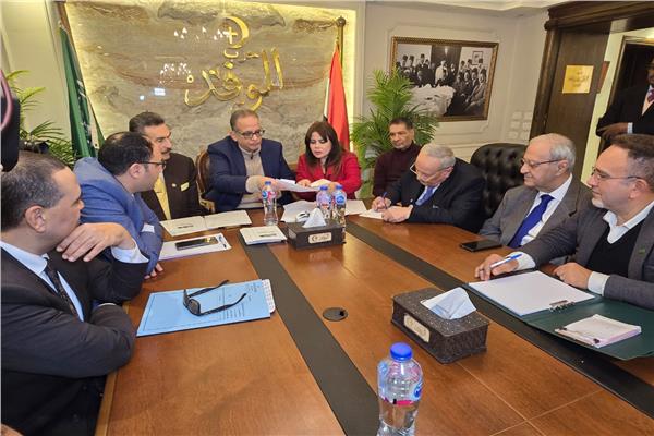  «أبوشقة» و«حسان» يتقدمان بأوراق ترشحهما لرئاسة حزب الوفد‎