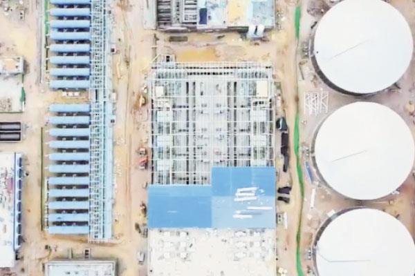 مشروعات عملاقة لتحلية مياه البحر