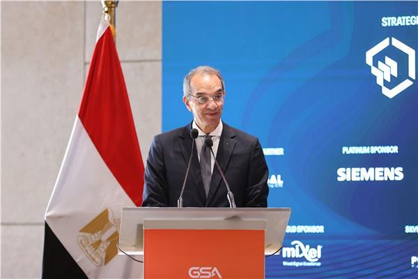  المهندس عمرو طلعت وزير الاتصالات وتكنولوجيا المعلومات