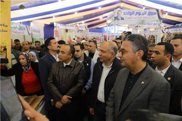 سوق اليوم الواحد بحي غرب المدينة مستمر طوال العام