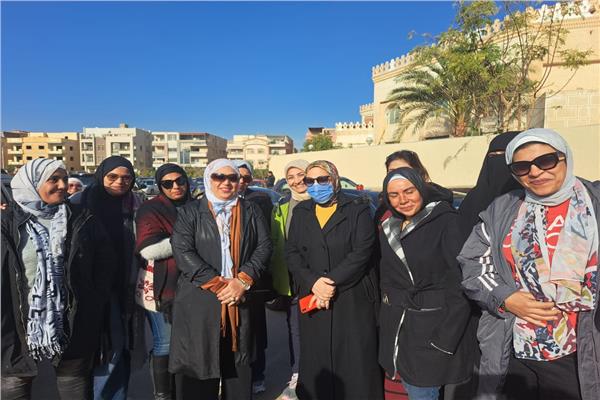 مدير تعليم القاهرة تواصل جولاتها الميدانية 
