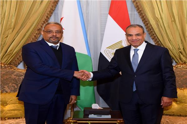 د. بدر عبد العاطي، وزير الخارجية والهجرة و عبد القادر حسين عمر وزير خارجية جيبوتي