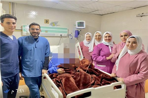 إنقاذ شاب من الموت وإعادته للحياة بجهود أطباء وتمريض مستشفى دمياط العام  