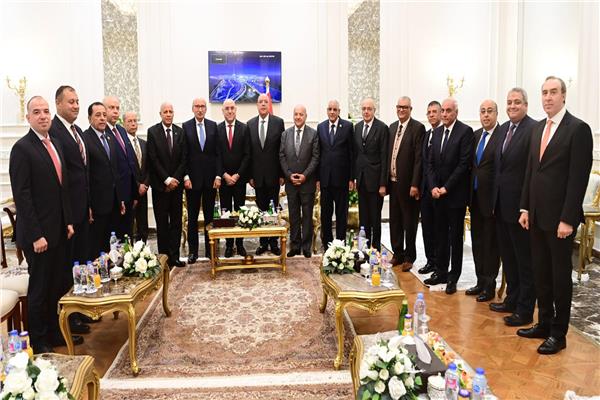 رئيس مجلس النواب يستقبل رئيس مجلس القضاء الأعلى للتهنئة بتوليه منصبه