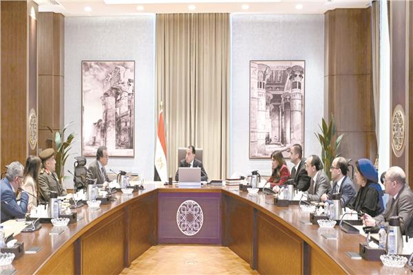 د. مدبولى يترأس اجتماع متابعة إجراءات بدء تنفيذ «مدينة العاصمة الطبية»