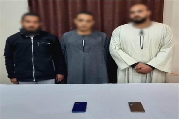 المتهمين