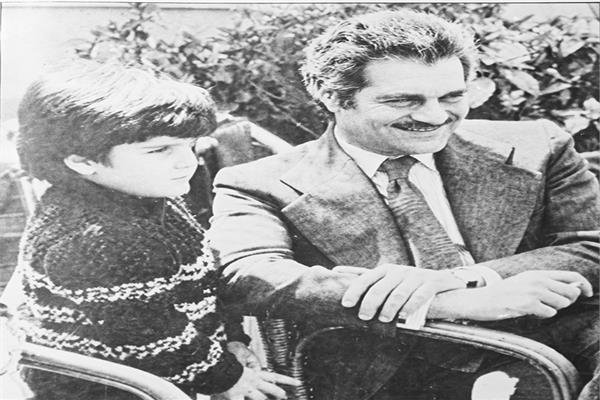 عمر الشريف وإبنه الغير شرعي