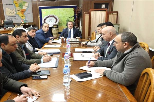 محافظ المنوفية يناقش موقف ملفات التقنين والتصالح والمتغيرات المكانية 