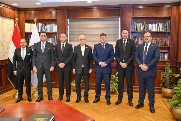 النائب العام خلال استقباله رئيس الاستئناف لنيابة استئناف طنطا والمحامين العموم الأُول