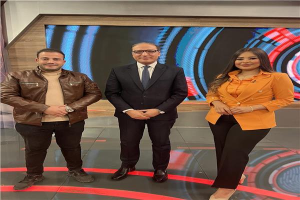 الكاتب الصحفي الكبير إسلام عفيفي ورينال عويضة وأحمد الصبيحي