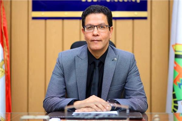 الدكتور ناصر الجيزاوي رئيس جامعة بنها