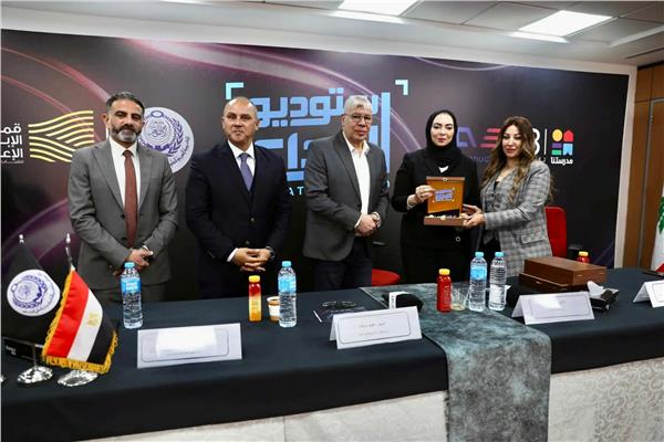 تكريم الدكتورة رضوى عبد اللطيف في إستديو الإبداع