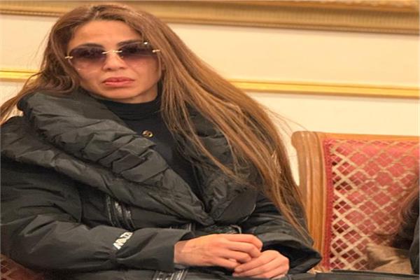  الفنانة دوللى شاهين