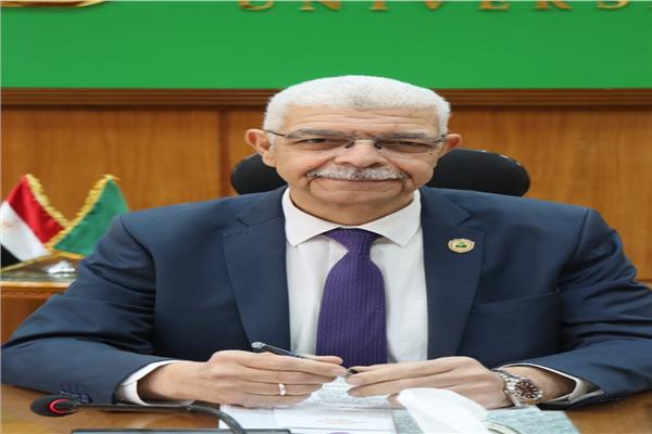 الدكتور أحمد القاصد رئيس جامعة المنوفية
