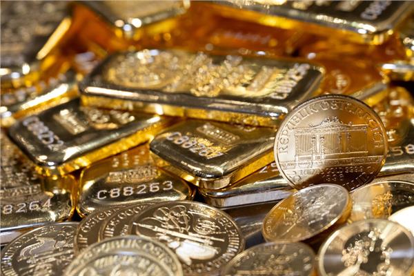 هبوط حاد في أسعار الذهب