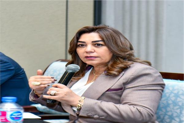 منال عوض