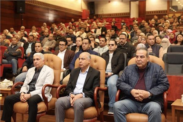 محافظ المنيا