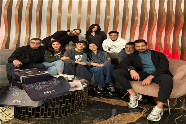 ابطال مسرحية سمن على عسل