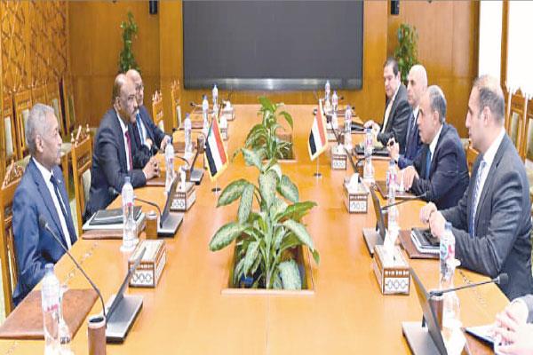 وزير الخارجية خلال اللقاء مع نظيره السودانى