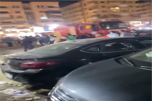 الحماية المدنية تسيطر علي حريق داخل مطعم بأكتوبر | بالصور