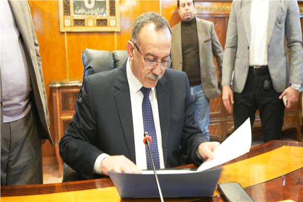 محافظ أسيوط يعتمد نتيجة الشهادة الإعدادية