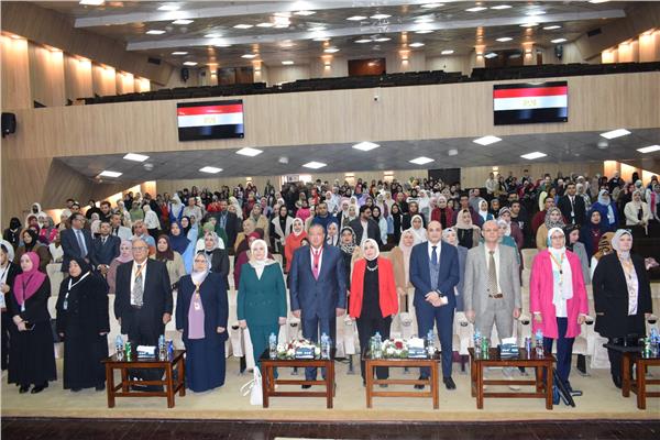 افتتاح المؤتمر السنوي الثاني بآداب بنها