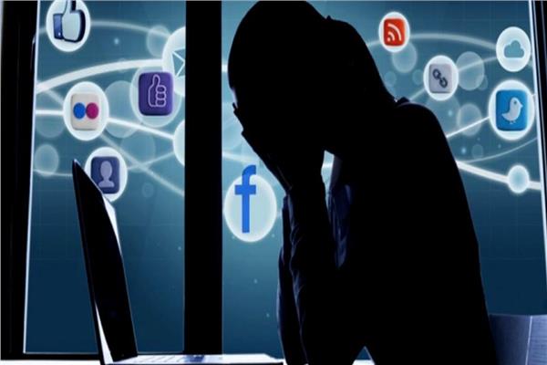  التشهير ونشر العيوب على مواقع التواصل