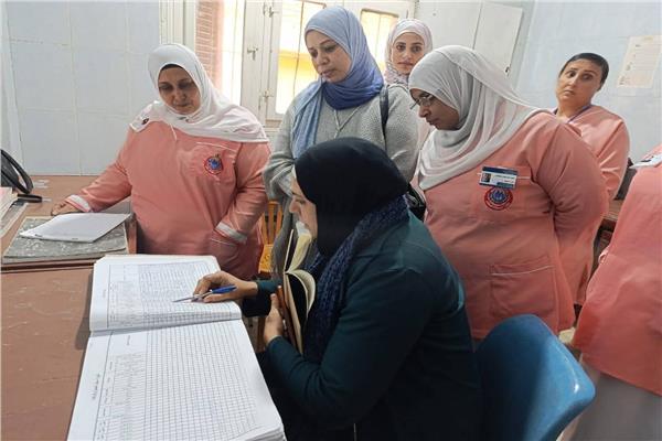 صحة الأقصر تواصل المتابعة الميدانية للقوافل العلاجية