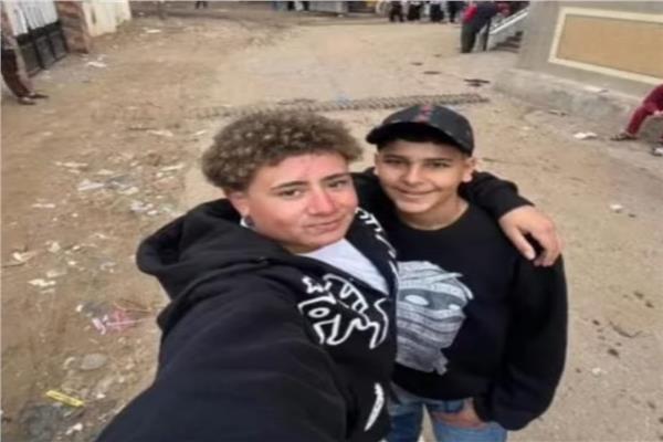 مصرع طالبين إثر إصطدام موتوسيكل مع ملاكي بالبحيرة