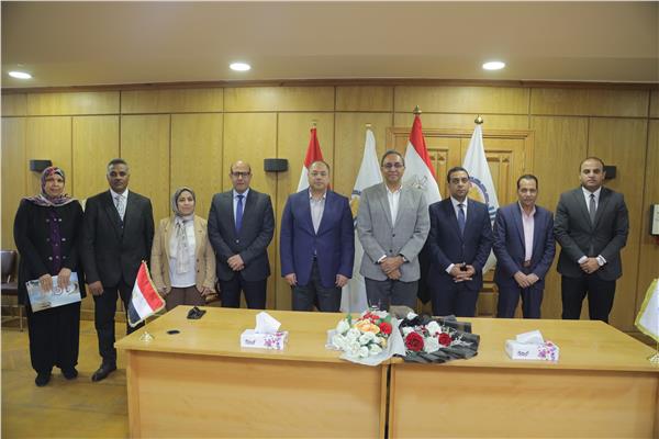 محافظ قنا ورئيس هيئة تنمية الصعيد يوقعان بروتوكولي تعاون لتجديد الشراكة