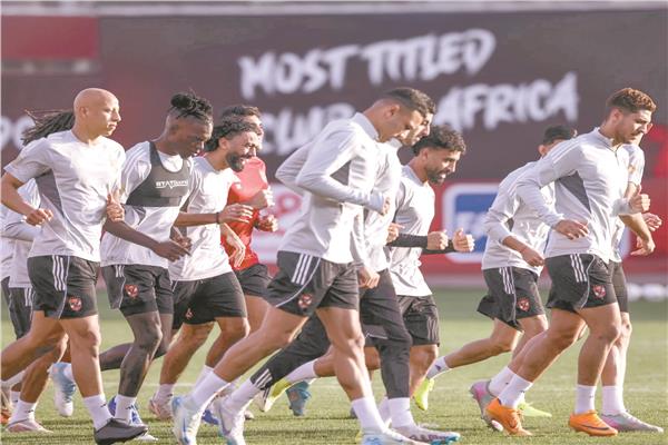 الأهلى يستعد بقوة لمواجهة الجيش الملكى