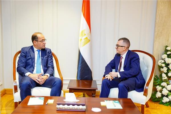 الدكتور أحمد رستم وزير التخطيط والتنمية الاقتصادية والدكتور أحمد كوجك وزير المالية