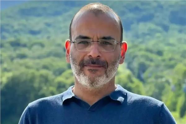 أيمن بهجت قمر