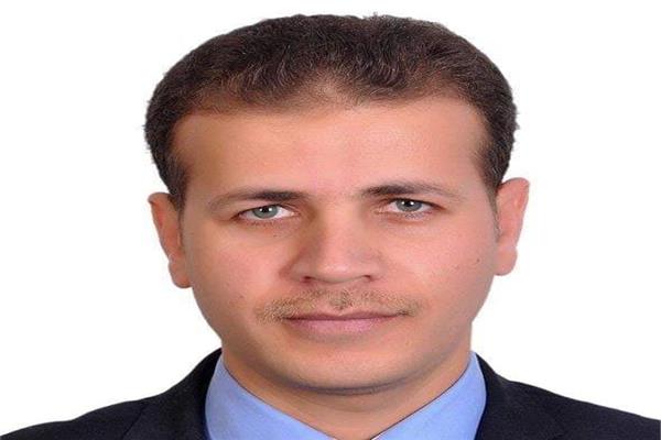 الدكتور عادل رفعت 