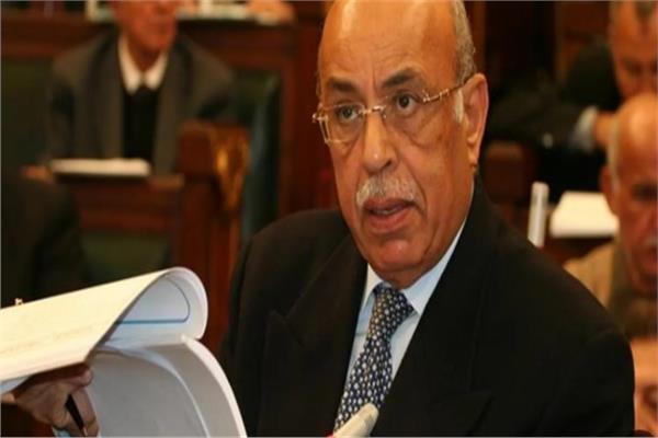  الدكتور مفيد شهاب