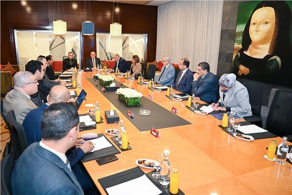 رئيس الهيئة العربية للتصنيع يتفقد أول إنتاج للشركة العربية السويسرية 