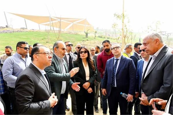 وزيرة الإسكان خلال جولة موسعة بمشروع "حدائق تلال الفسطاط"