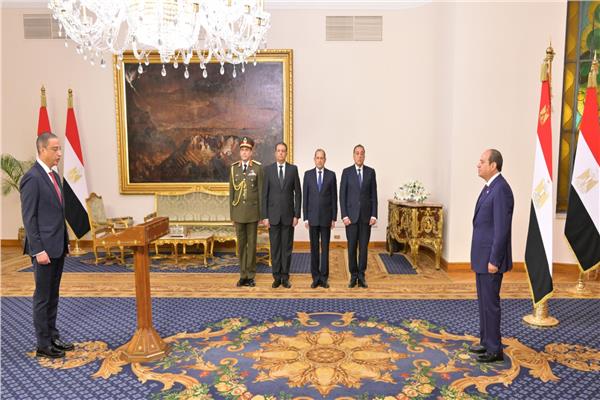 الرئيس السيسي يشهد أداء المحافظين ونواب المحافظين الجديد اليمين الدستورية 