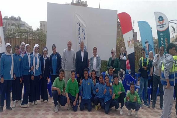 تنظيم يومًا بيئيًا توعويًا لطلبة المدارس بالغردقة